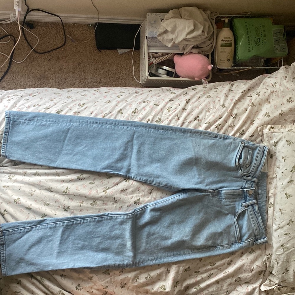 Regular fit light wash jeans, straight cut, W-30, L32